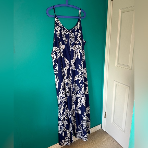 4X romper jumpsuit NWOT DEALS FOR BUNDLES! - Picture 3 of 4